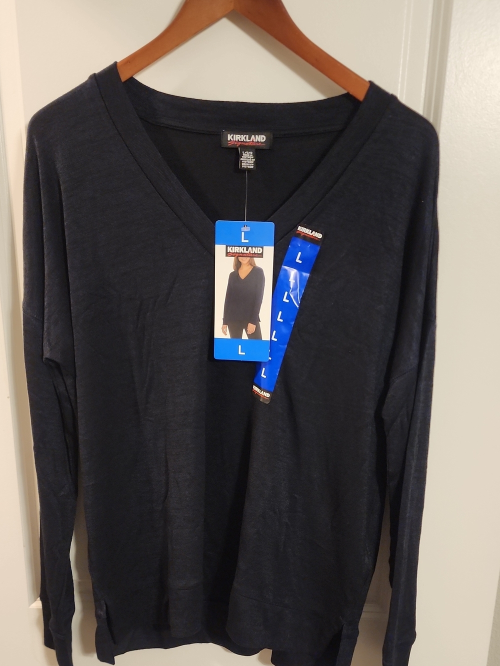 Kirkland Signature V-Neck Long Sleeve Top Navy Blue